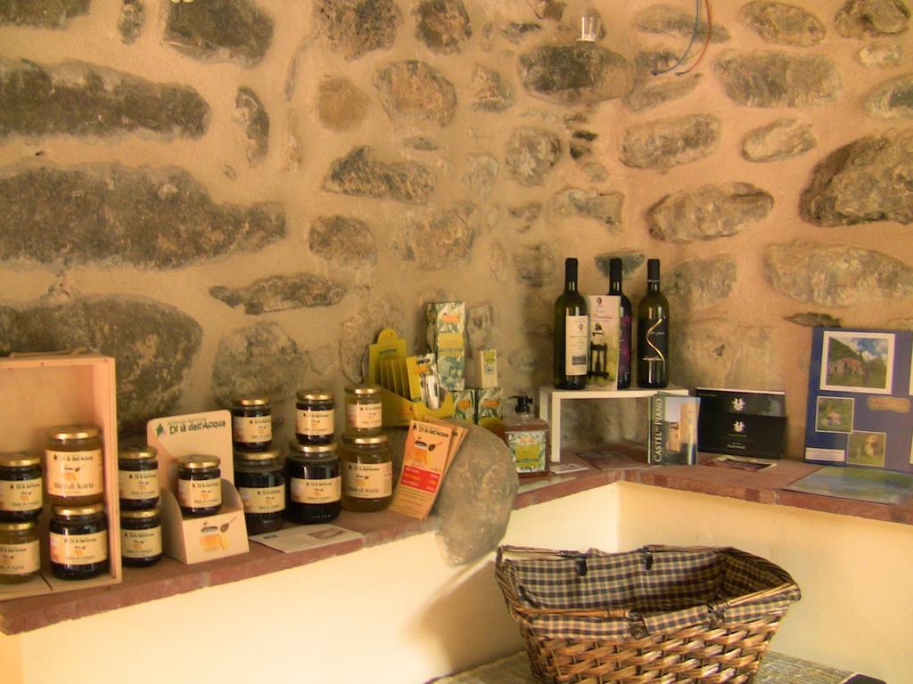 Agriturismo Di La Dall'Acqua Fivizzano Exterior foto