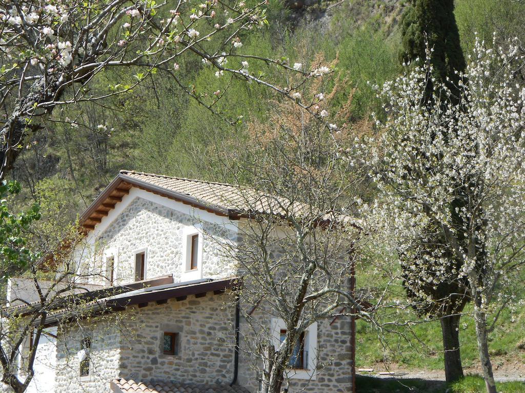 Agriturismo Di La Dall'Acqua Fivizzano Exterior foto