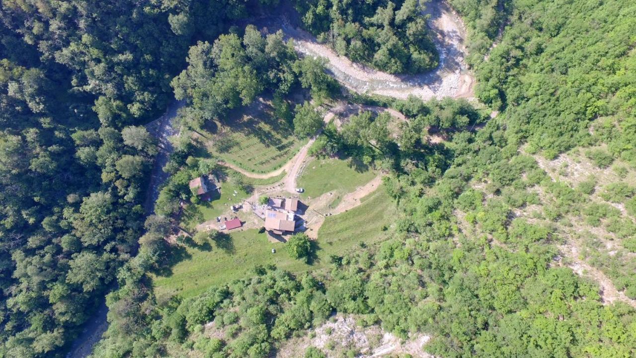 Agriturismo Di La Dall'Acqua Fivizzano Exterior foto